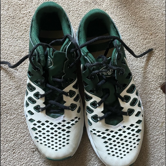 Green Jets Nike Runners - Picture 2 of 3